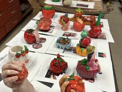 Tomato shaped ceramics